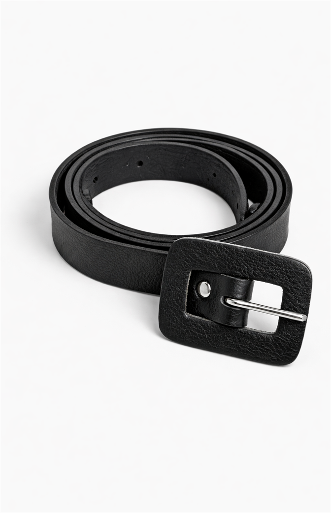 Cinto Preto em Couro Sintético – Clássico, elegante e indispensável