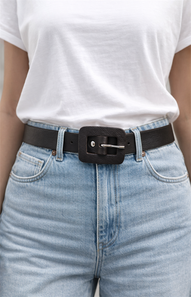 Cinto Marrom em Couro Sintético – Sofisticação clássica e versatilidade