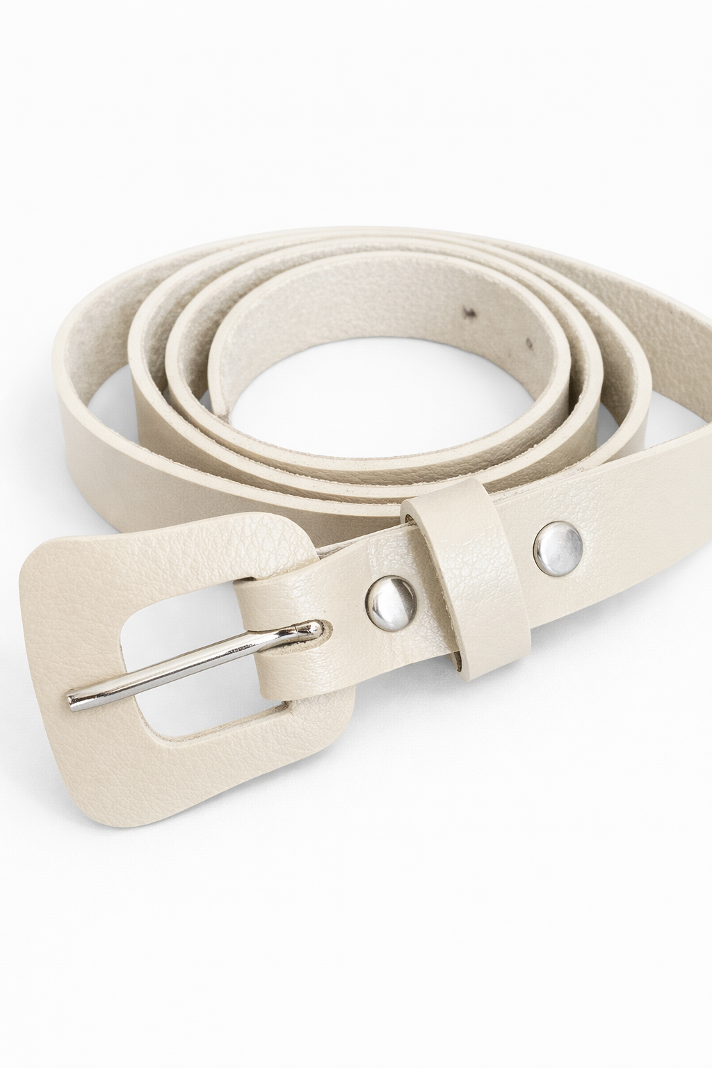 Cinto Bege Claro em Couro Sintético – Leve, elegante e versátil