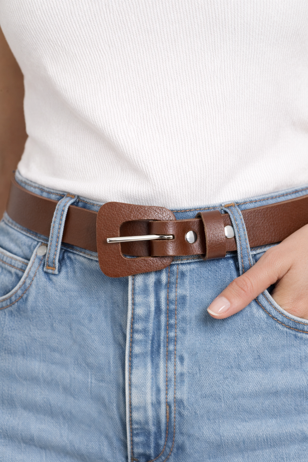 Cinto Marrom em Couro Sintético – Clássico, moderno e versátil